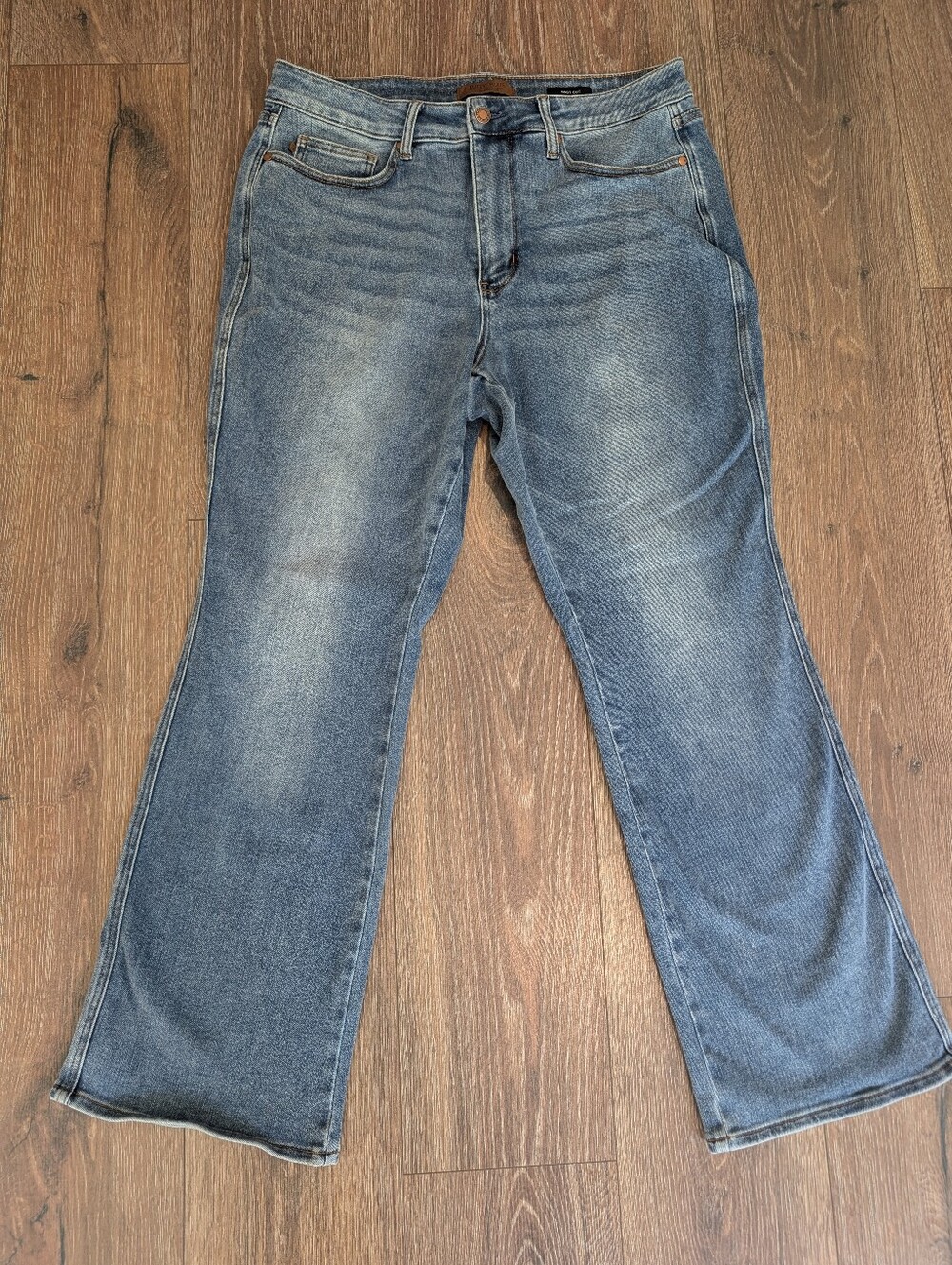 Judy Blue Spring Fling Tummy Control Bootcut Jeans 18W Medium Wash Stretch 35x30